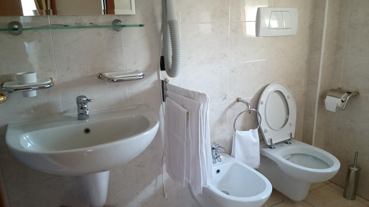 Hotel Holiday House San Giovanni Rotondo Exterior foto